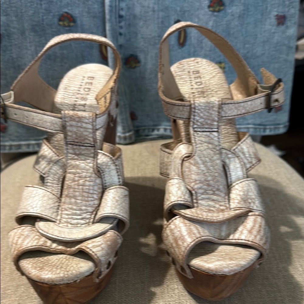 BED|STU Textured Cream Strappy Sandals